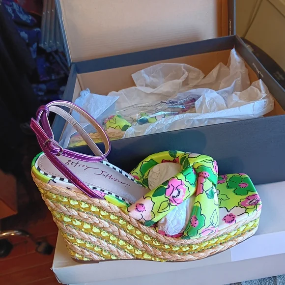Betsey Johnson Pansie Floral Wedge - Picture 6 of 6